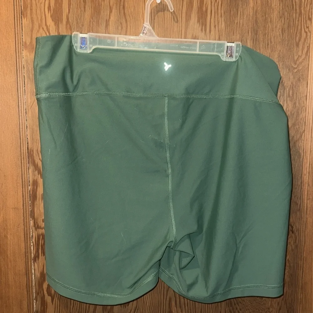 Old navy green sporty powersoft bike shorts